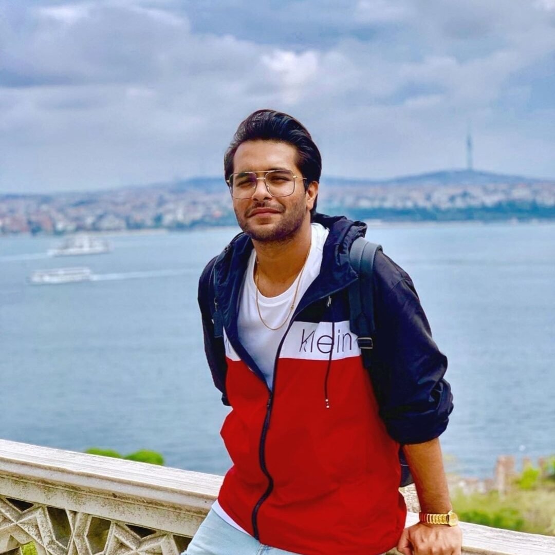 Azim Azhar Bio, Height, Weight, Salary, Family& Relationship, Net worth ...